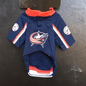 NHL PET SHIRT SIZE SMALL “”BLUE JACKETS””